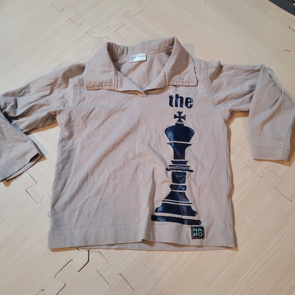4/$10 Nano Beige Long Sleeve Chess The King Shirt Size 2